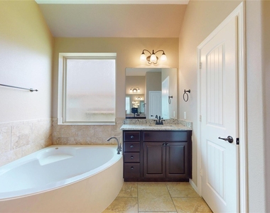 12314 Meadow Breeze Drive - Photo Thumbnail 25
