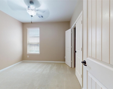 12314 Meadow Breeze Drive - Photo Thumbnail 29