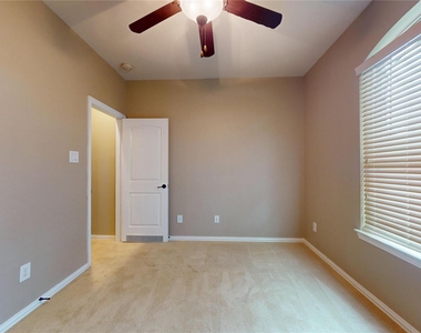 12314 Meadow Breeze Drive - Photo Thumbnail 35
