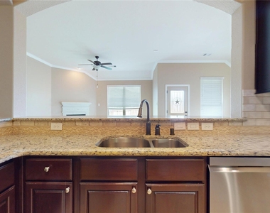 12314 Meadow Breeze Drive - Photo Thumbnail 14