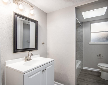 1702 Athens Drive - Photo Thumbnail 20