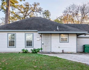 3818 Blodgett Street - Photo Thumbnail 1