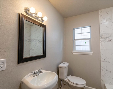 3818 Blodgett Street - Photo Thumbnail 29