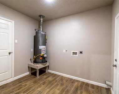 3818 Blodgett Street - Photo Thumbnail 22