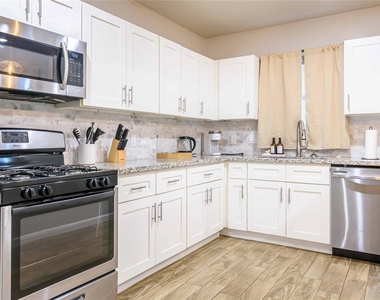 3818 Blodgett Street - Photo Thumbnail 6