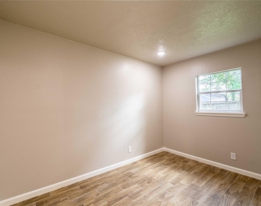 3818 Blodgett Street - Photo Thumbnail 23