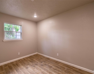 3818 Blodgett Street - Photo Thumbnail 26