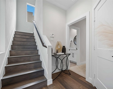 3018 Markle Drive - Photo Thumbnail 14