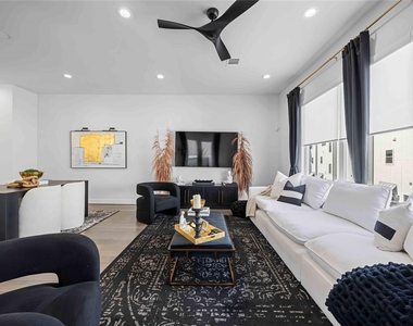 3018 Markle Drive - Photo Thumbnail 5