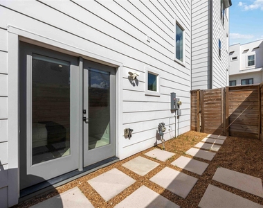 3018 Markle Drive - Photo Thumbnail 15