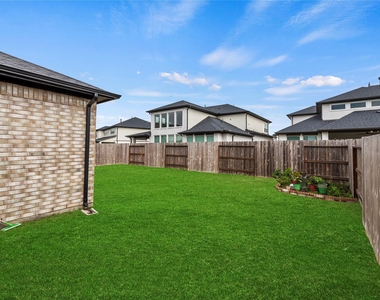 21646 Laggan Cliff Lane - Photo Thumbnail 40