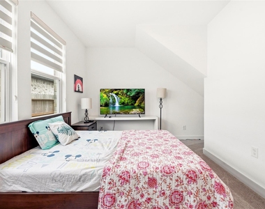 21646 Laggan Cliff Lane - Photo Thumbnail 29
