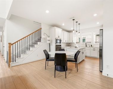 21646 Laggan Cliff Lane - Photo Thumbnail 9
