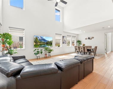 21646 Laggan Cliff Lane - Photo Thumbnail 3