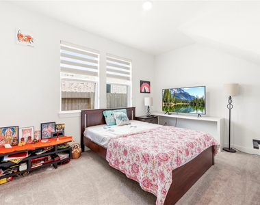 21646 Laggan Cliff Lane - Photo Thumbnail 30