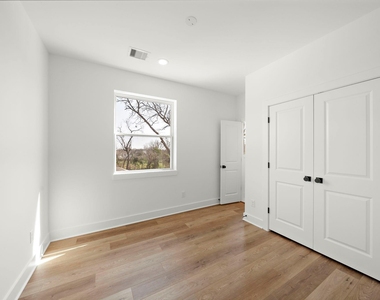 835 Elkhart Street - Photo Thumbnail 29