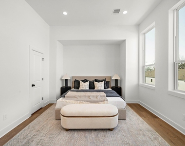 835 Elkhart Street - Photo Thumbnail 20
