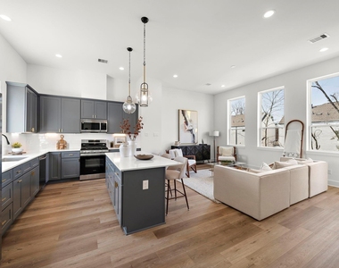 835 Elkhart Street - Photo Thumbnail 5