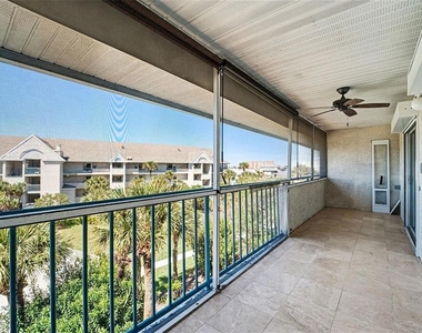 5567 Sea Forest Drive - Photo Thumbnail 5