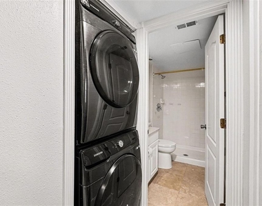 5567 Sea Forest Drive - Photo Thumbnail 12