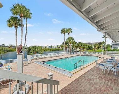 5567 Sea Forest Drive - Photo Thumbnail 2
