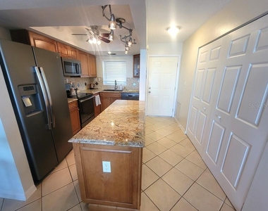 4939 Flormar - Photo Thumbnail 3