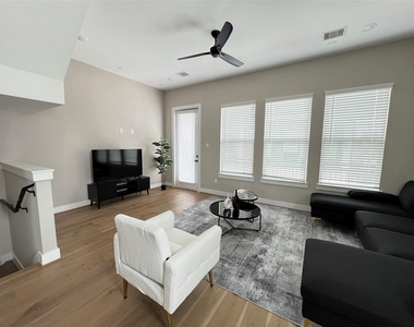 316 Thornton Road - Photo Thumbnail 3
