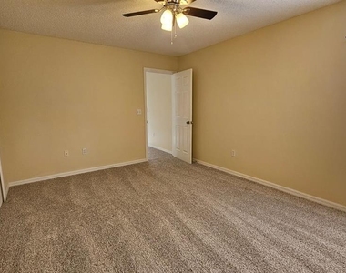 10368 Lansfield Street - Photo Thumbnail 22