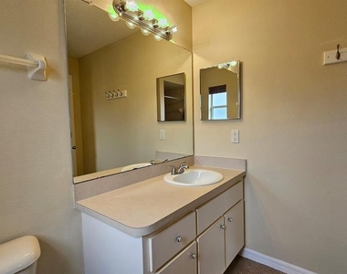 10368 Lansfield Street - Photo Thumbnail 18