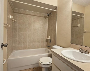 10368 Lansfield Street - Photo Thumbnail 30