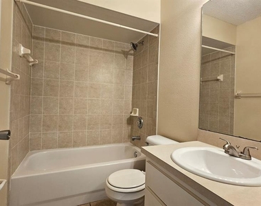 10368 Lansfield Street - Photo Thumbnail 31