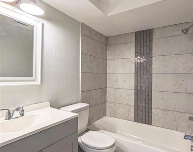 6123 Montana Avenue - Photo Thumbnail 7