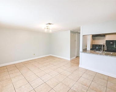 6123 Montana Avenue - Photo Thumbnail 2