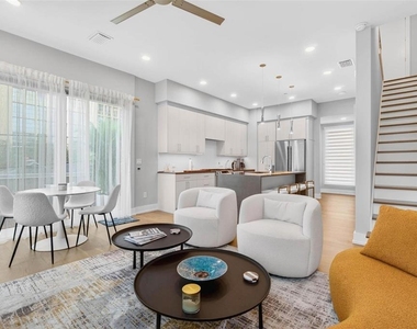 374 6th Street S - Photo Thumbnail 12