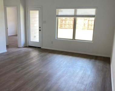 5224 Pine Pass Drive - Photo Thumbnail 11