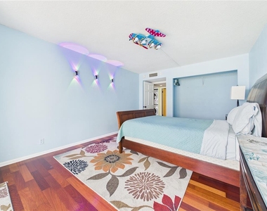 1400 Gulf Boulevard - Photo Thumbnail 13