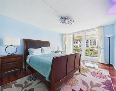 1400 Gulf Boulevard - Photo Thumbnail 12