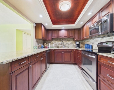 1400 Gulf Boulevard - Photo Thumbnail 6