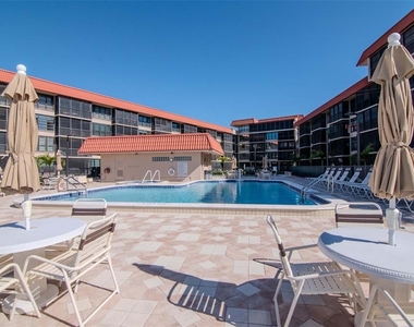 17580 Gulf Boulevard - Photo Thumbnail 27