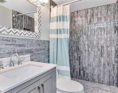 17580 Gulf Boulevard - Photo Thumbnail 19