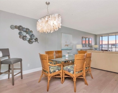 17580 Gulf Boulevard - Photo Thumbnail 9