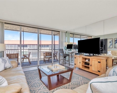 17580 Gulf Boulevard - Photo Thumbnail 12