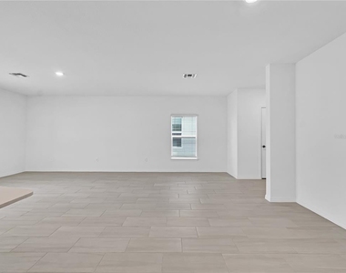 6115 Blue Paloma Court - Photo Thumbnail 14