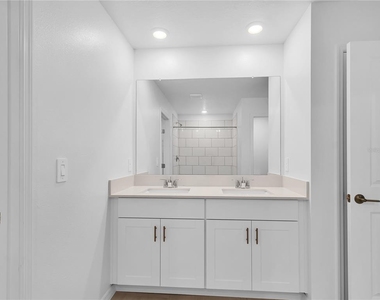 6115 Blue Paloma Court - Photo Thumbnail 21