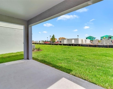 6115 Blue Paloma Court - Photo Thumbnail 15