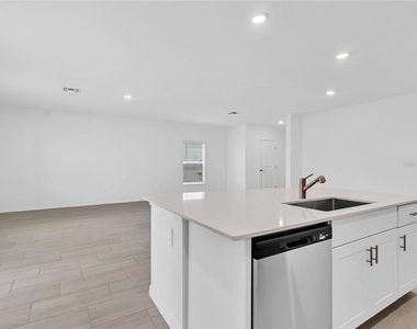 6115 Blue Paloma Court - Photo Thumbnail 11