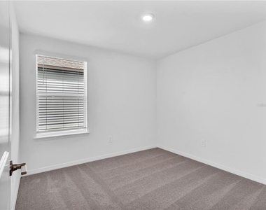 6115 Blue Paloma Court - Photo Thumbnail 24