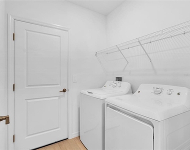 6115 Blue Paloma Court - Photo Thumbnail 13
