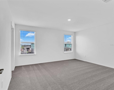6115 Blue Paloma Court - Photo Thumbnail 18