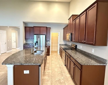 32612 Harmony Oaks Drive - Photo Thumbnail 11